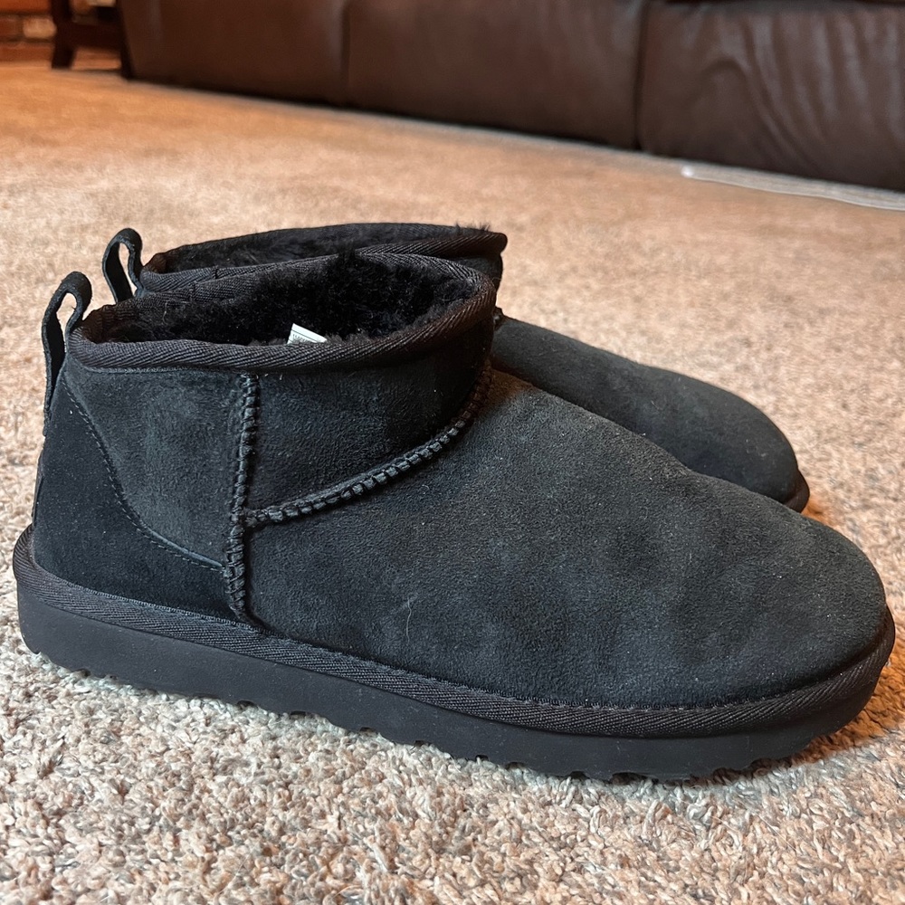 Ugg Ultra Mini - Black